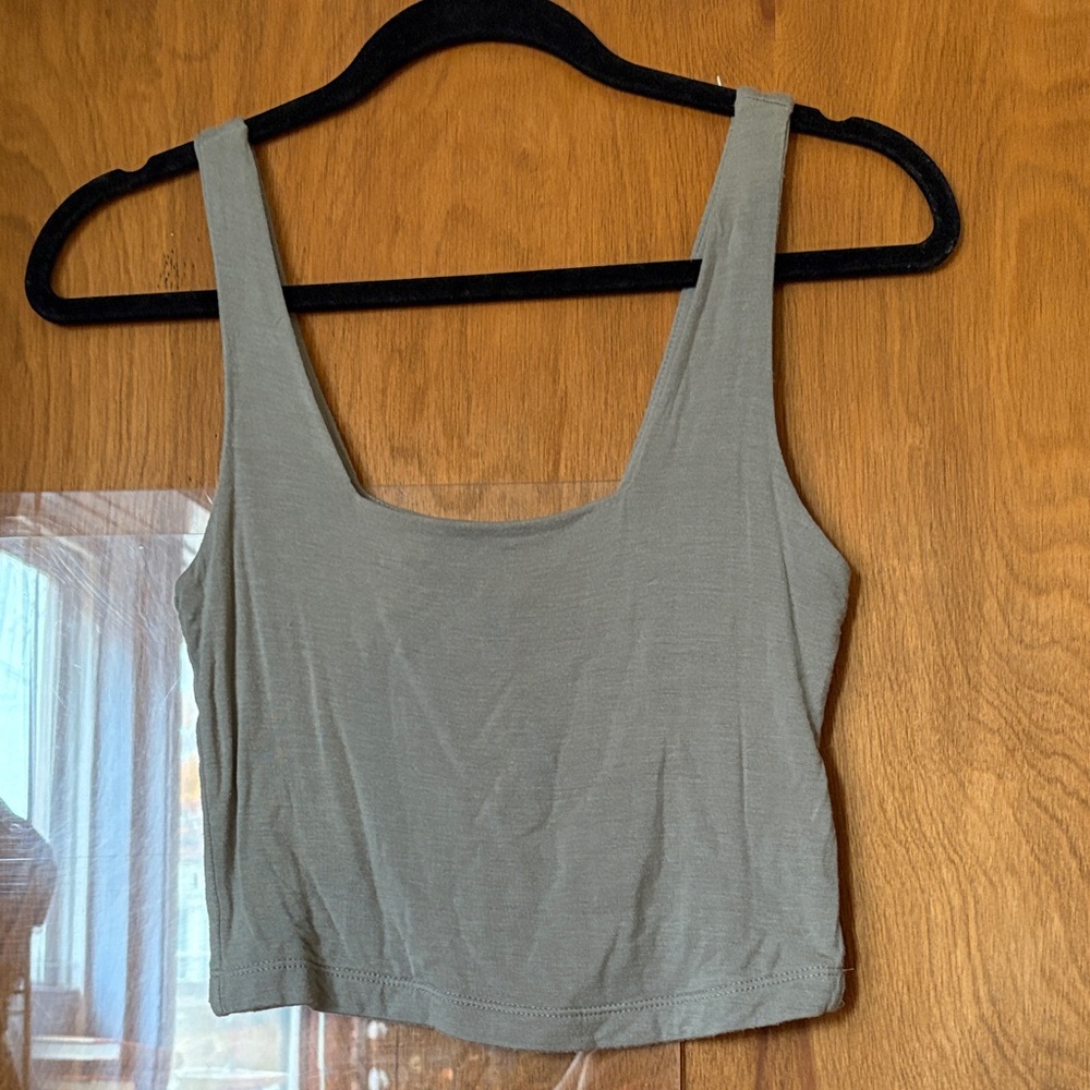 Casual Gray Crop Top for Women